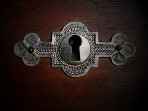 Key hole